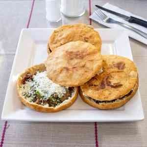 14. Gorditas Rellenas al Gusto.