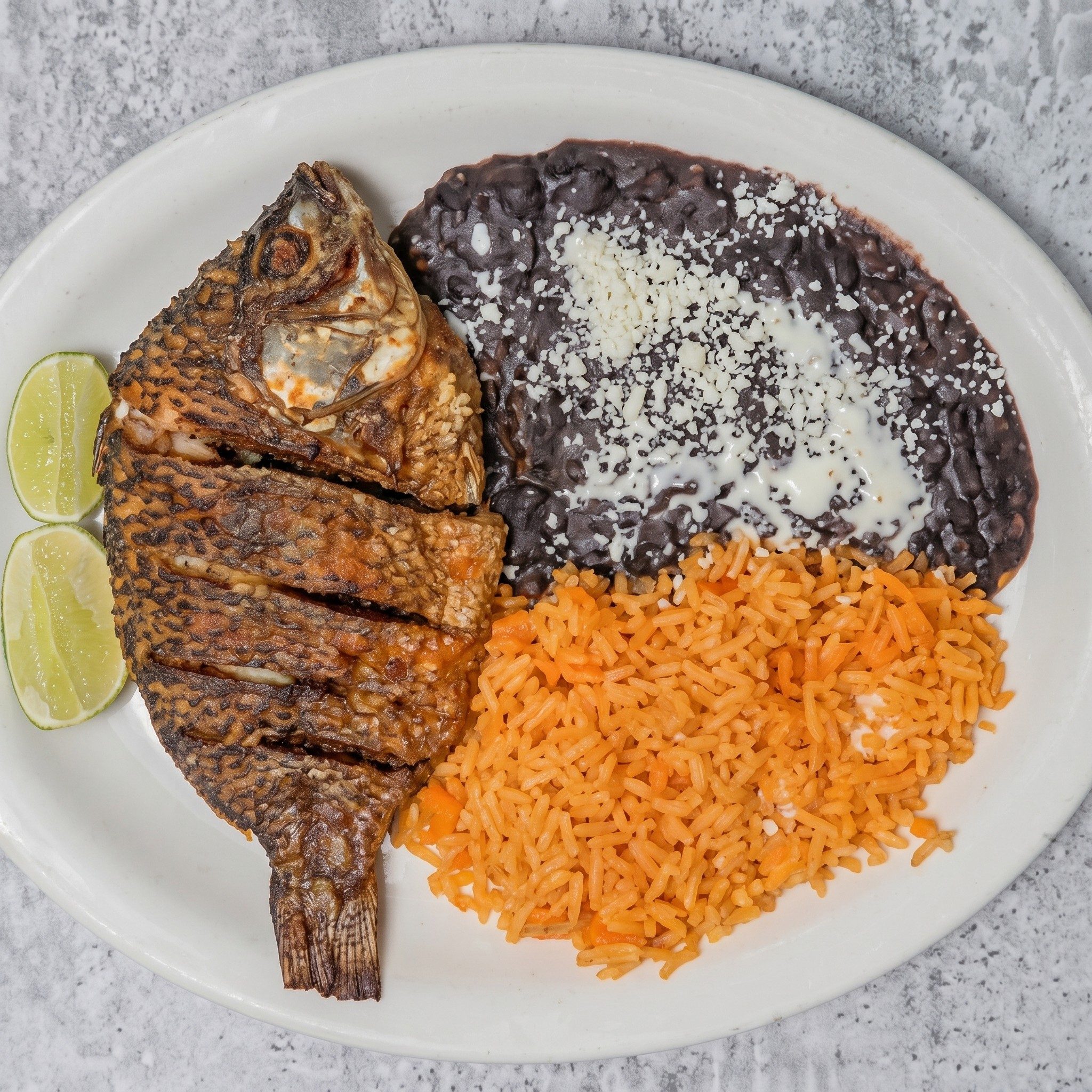 34. Mojarra Frita.