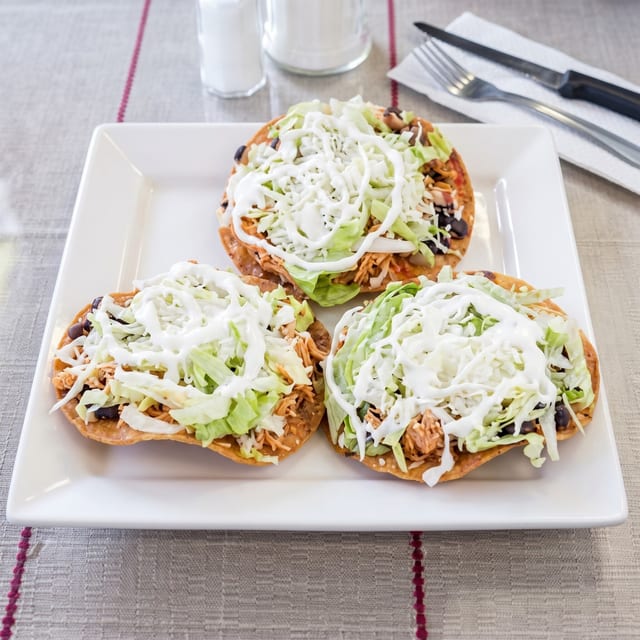 16. Tostadas al Gusto.