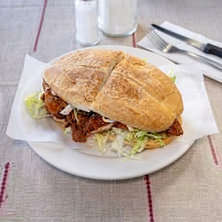 2. Milanesa De Pollo Torta
